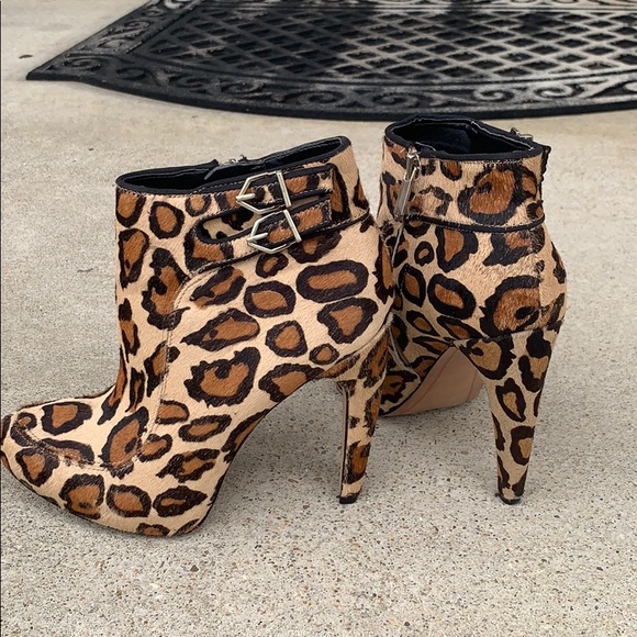 Sam Edelman Kit leopard print ankle boots - Picture 4 of 11